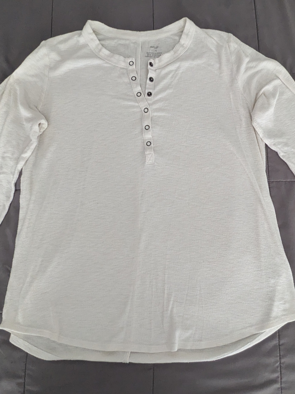 Women's White Aeropostale Long-Sleeve Shirt